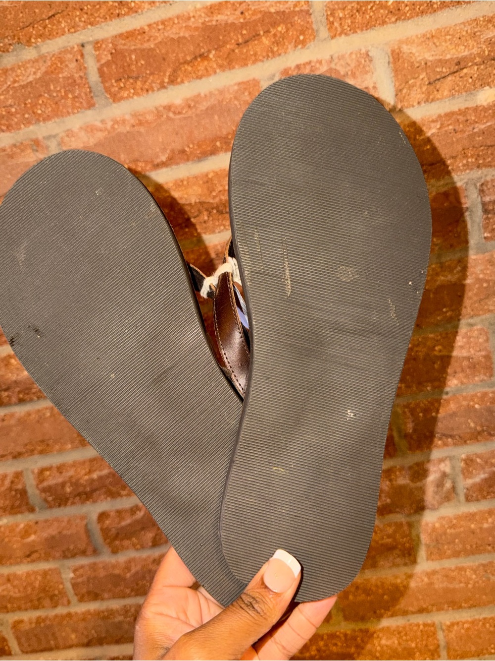 American Eagle Outfitters Brown Leather Flip Flop Sandals - Picture 2 of 2